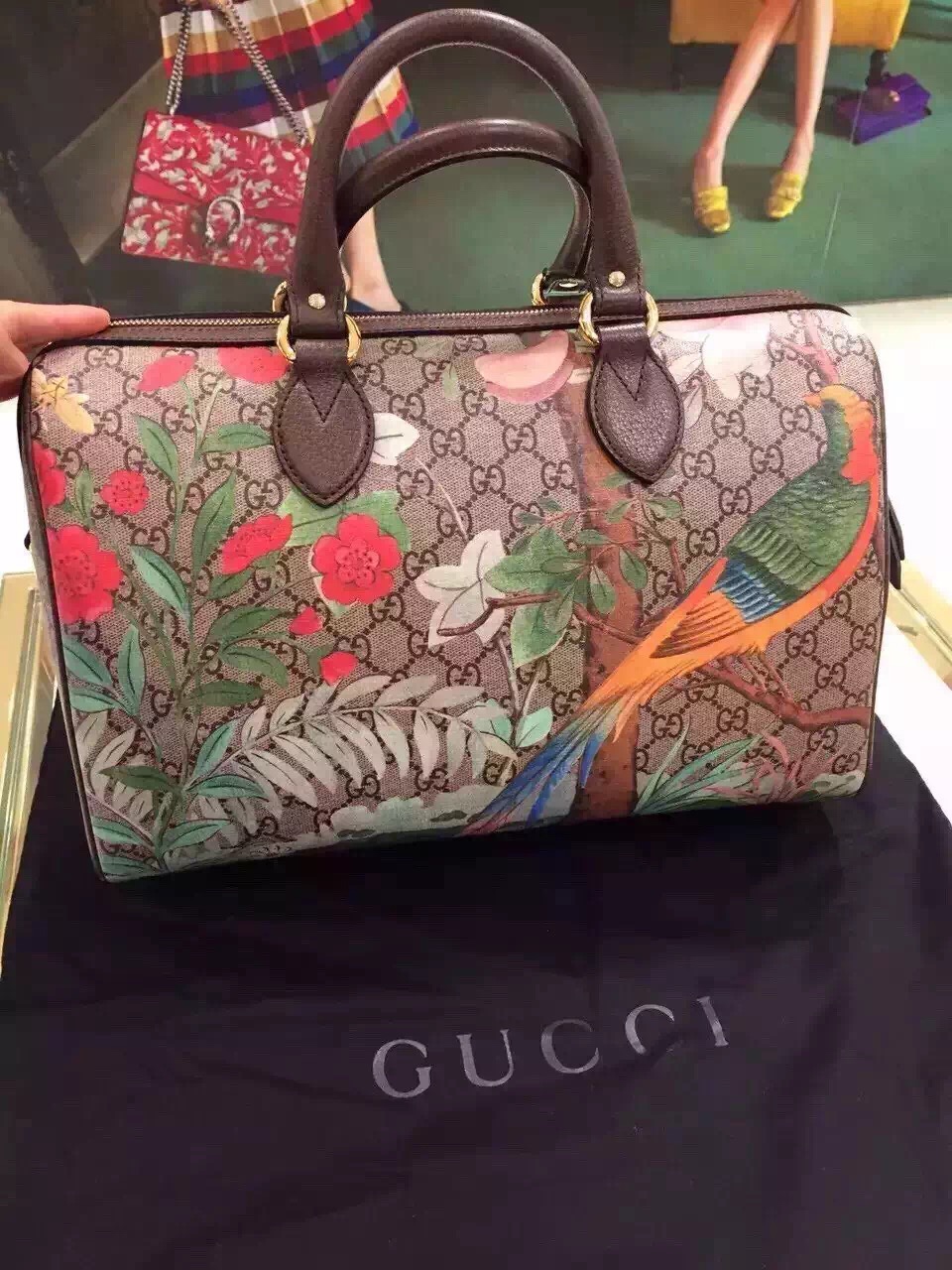 Authentic Gucci Tian GG Supreme Boston Bag 409527 K0L2G 8689